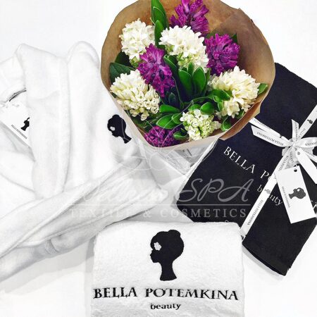 towels-and-bathrobes-with-the-logo-of-the-beauty-salon-of-bella-potemkina